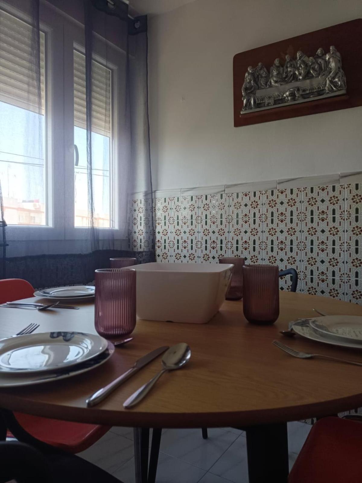 Avenida Apartment *